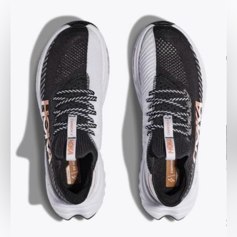BRAND NEW Hoka Carbon x 3 Sz 7.5 in Black & White